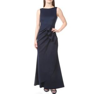 Jessica Howard 10P Navy Scuba Gown